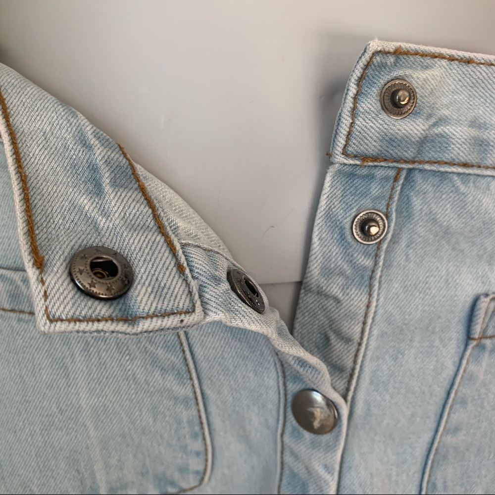 BDG Light Blue Denim Snap Front Pocket Mini Skirt Size Small - Picture 12 of 15